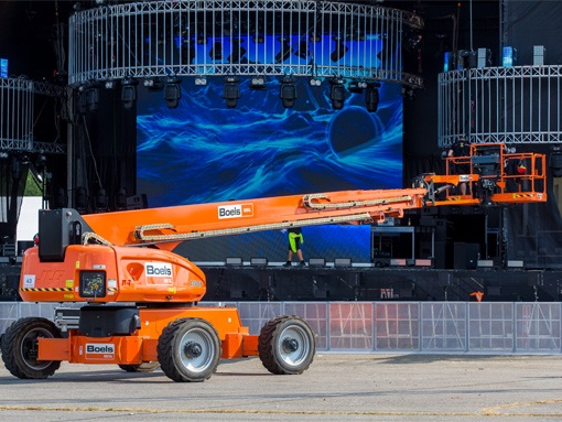 Chariot élévateur sur le site d’un événement