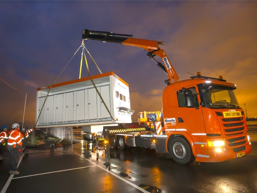 Site accommodation provided with temporary equipment