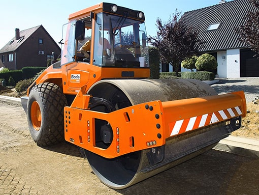 Verdichtingswals egaliseert oppervlakte