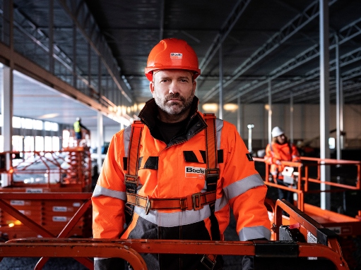 Boom lifts during major maintenance
